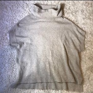 Turtleneck knit vest
